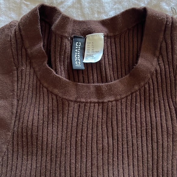 H&M crop top - Picture 2 of 2